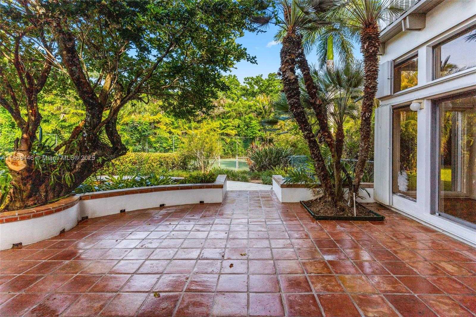 Small Image of 12535 SOUTH WEST 60TH CT, Pinecrest Number 32