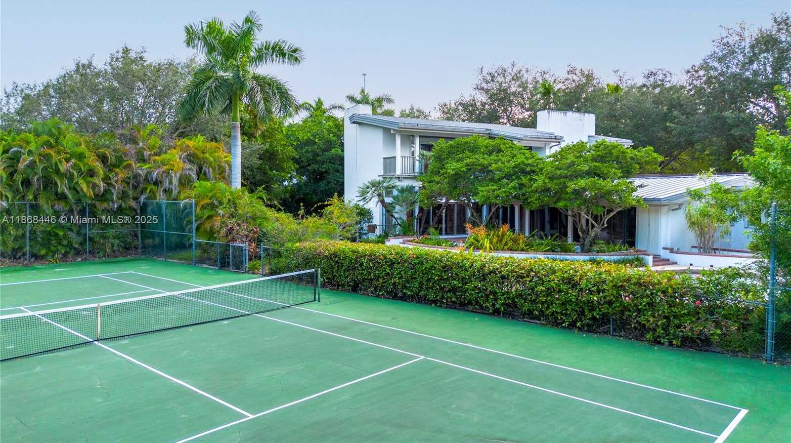 Small Image of 12535 SOUTH WEST 60TH CT, Pinecrest Number 34