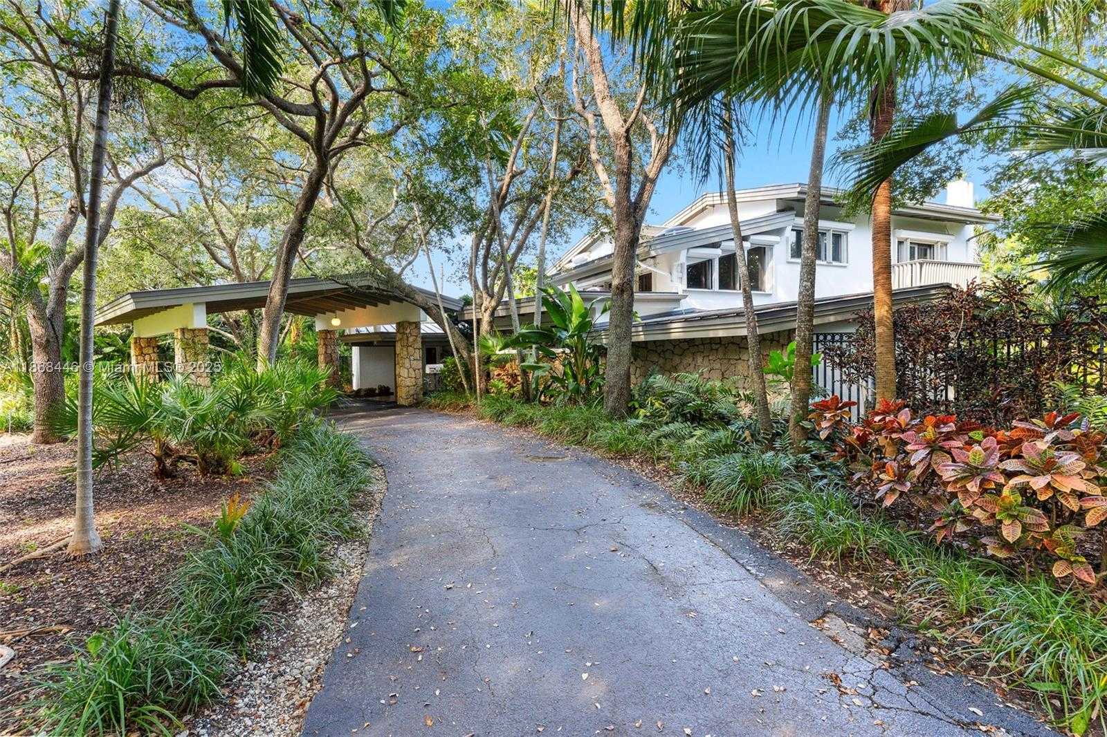 Small Image of 12535 SOUTH WEST 60TH CT, Pinecrest Number 36