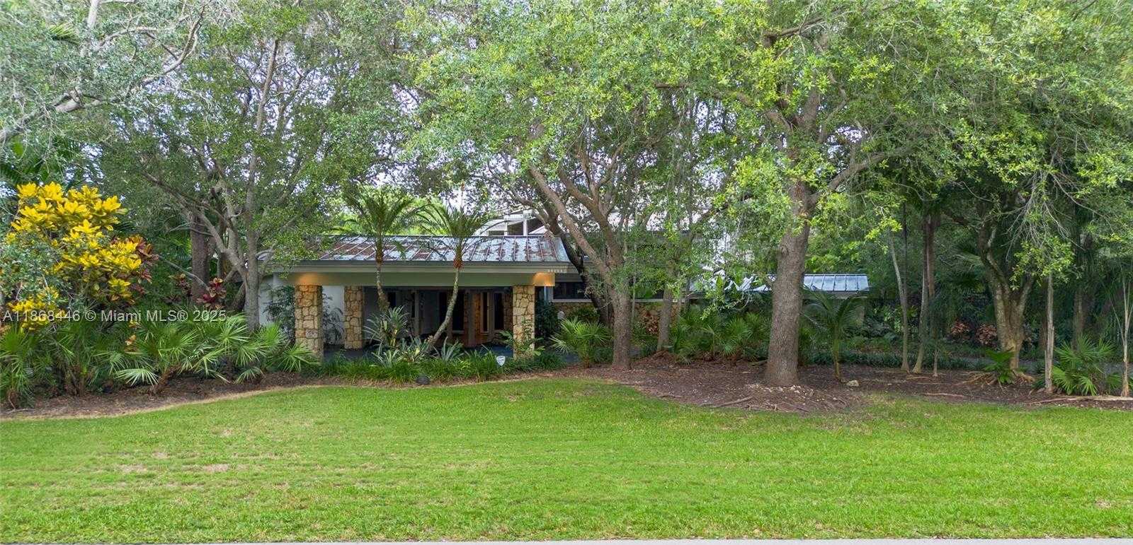 Small Image of 12535 SOUTH WEST 60TH CT, Pinecrest Number 39