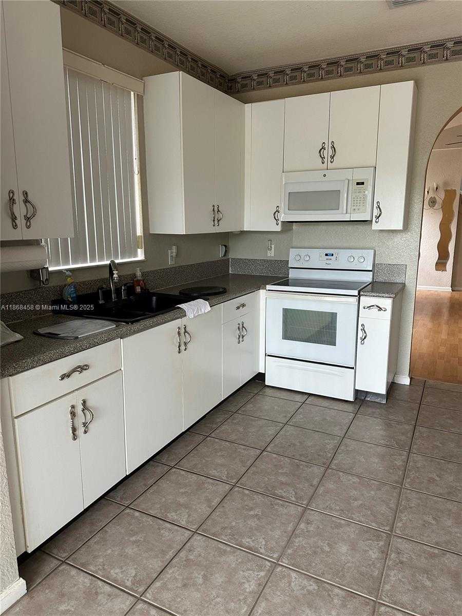 Small Image of 2308 NORTH EAST 37TH TER, Homestead Number 2