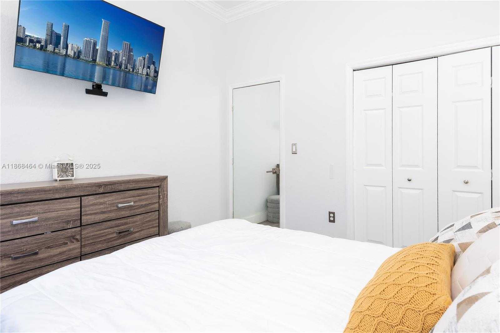 Small Image of 13348 SOUTH WEST 52ND ST, Miramar Number 27