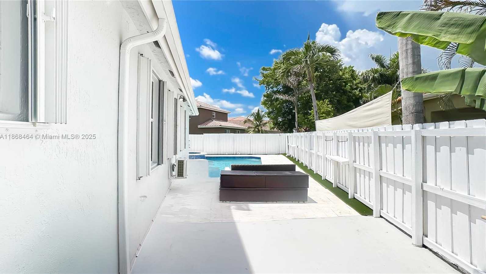 Small Image of 13348 SOUTH WEST 52ND ST, Miramar Number 6