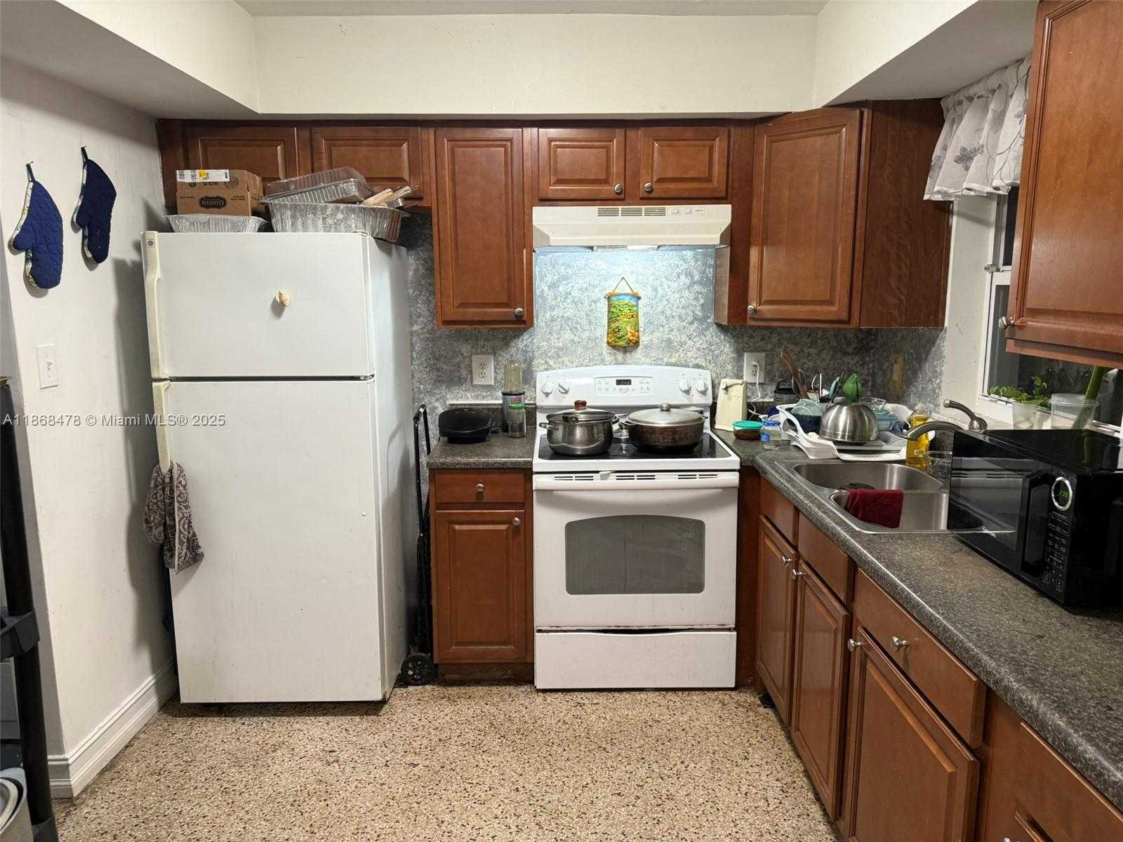 Small Image of 5216 NORTH EAST 3RD AVE, Oakland Park Number 4