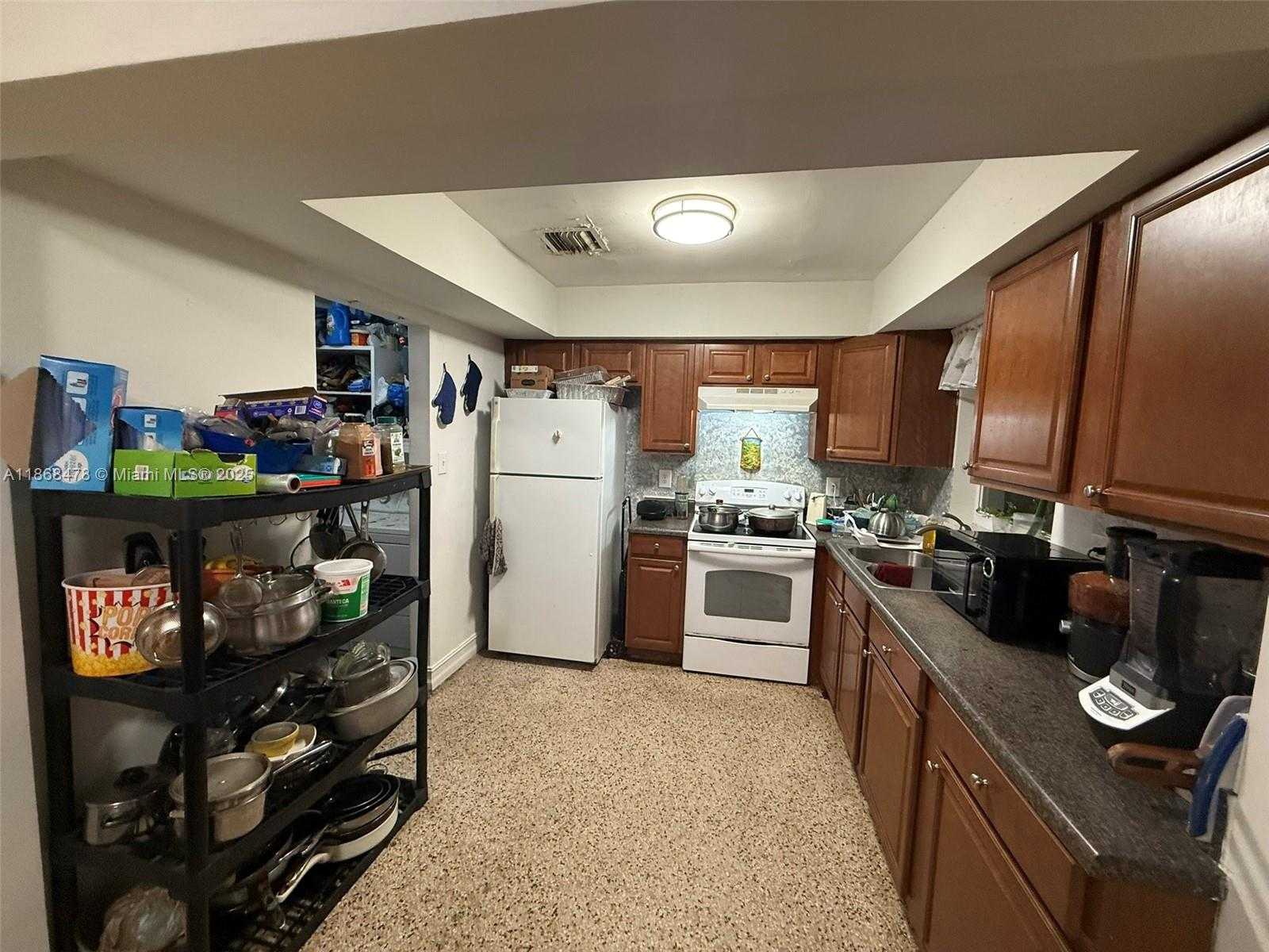 Small Image of 5216 NORTH EAST 3RD AVE, Oakland Park Number 7