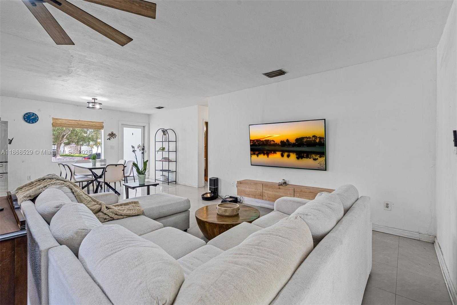 Small Image of 20540 LEEWARD LANE, Cutler Bay Number 12