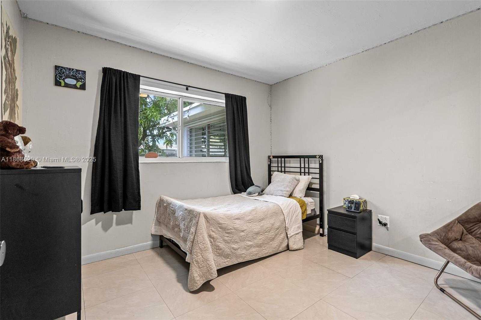 Small Image of 20540 LEEWARD LANE, Cutler Bay Number 24