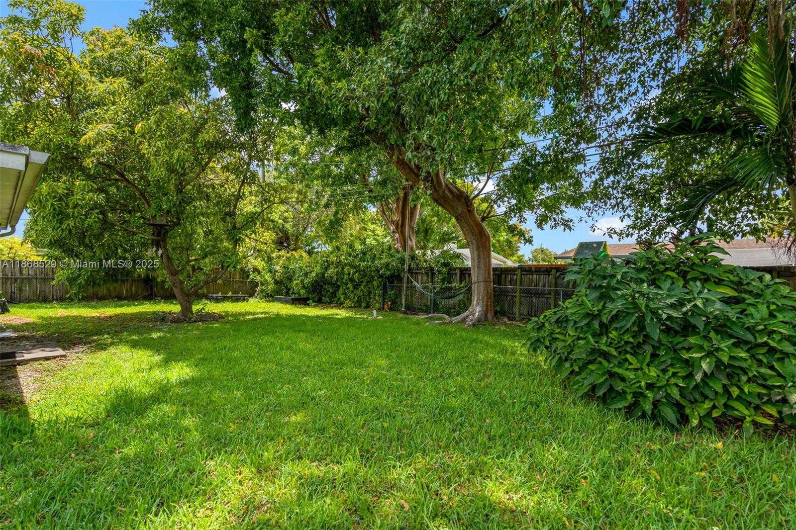 Small Image of 20540 LEEWARD LANE, Cutler Bay Number 34