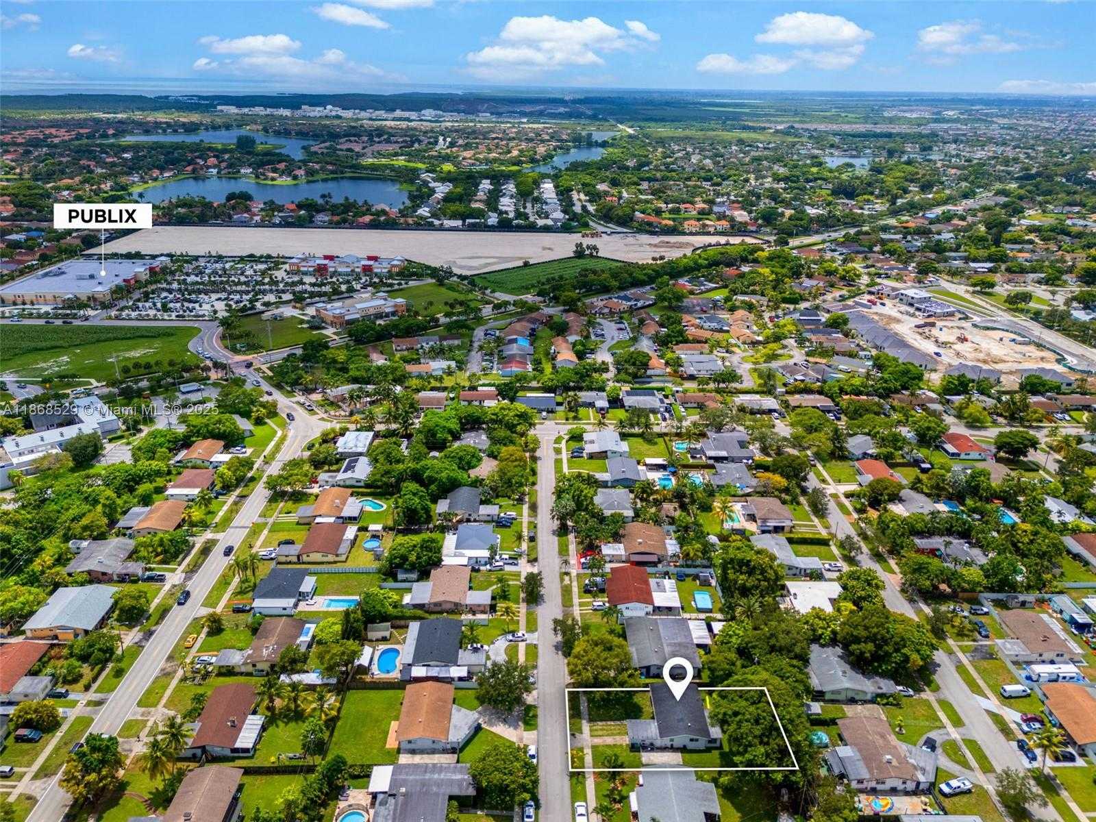 Small Image of 20540 LEEWARD LANE, Cutler Bay Number 42