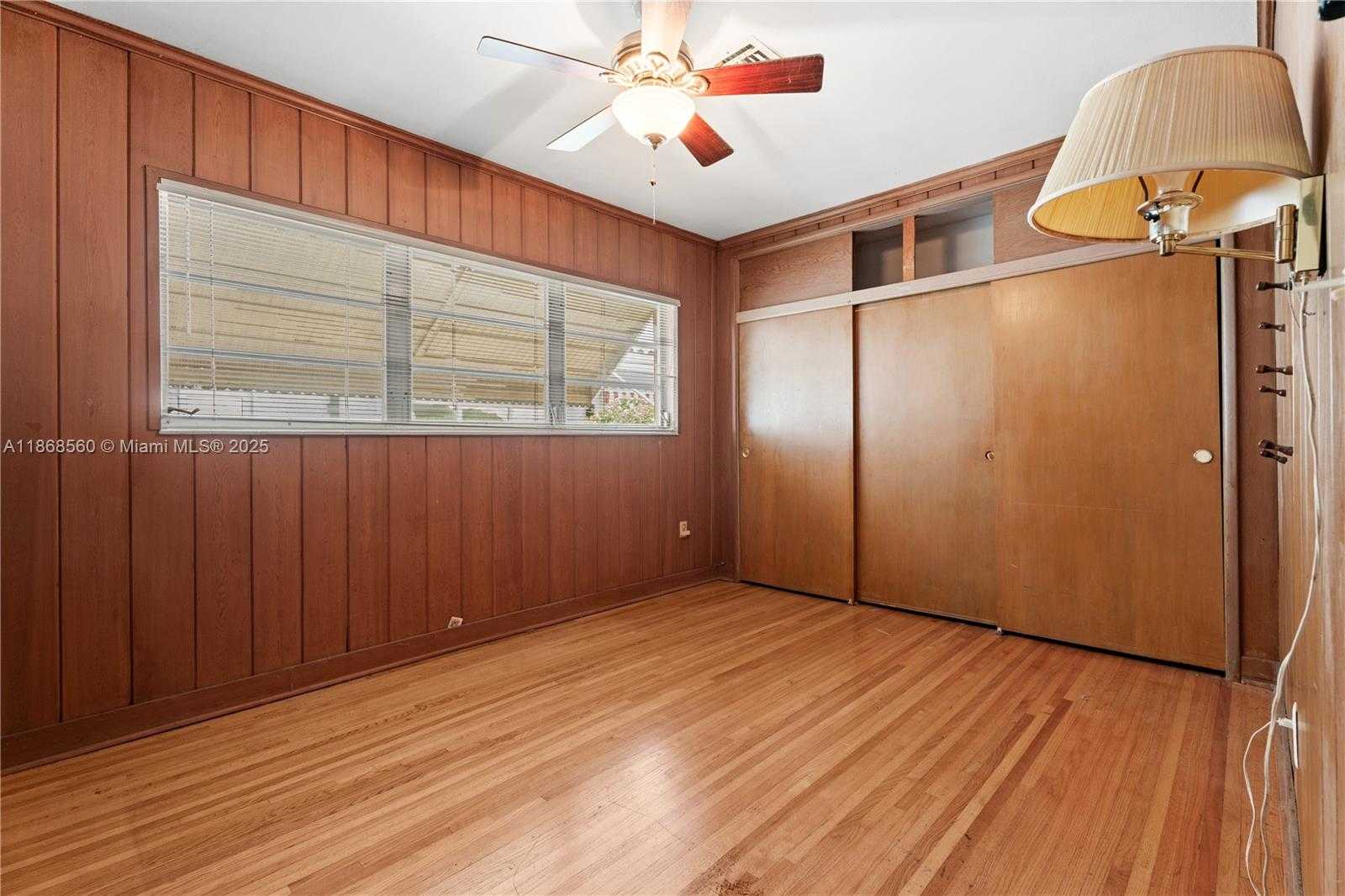 Small Image of 12488 NORTH BAYSHORE DR, North Miami Number 13