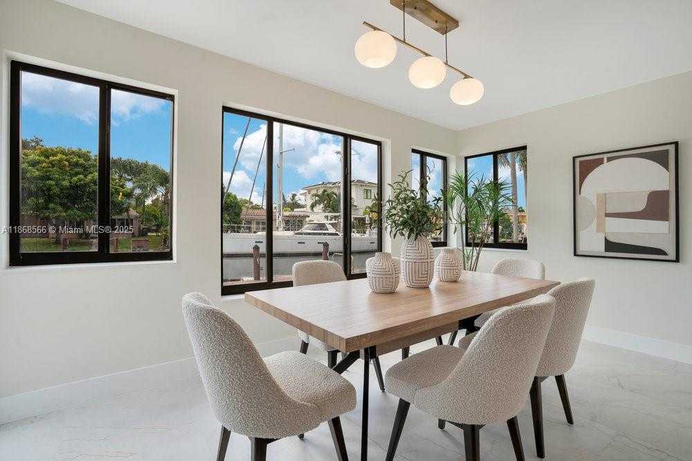 Small Image of 1004 GUAVA ISLE, Fort Lauderdale Number 11
