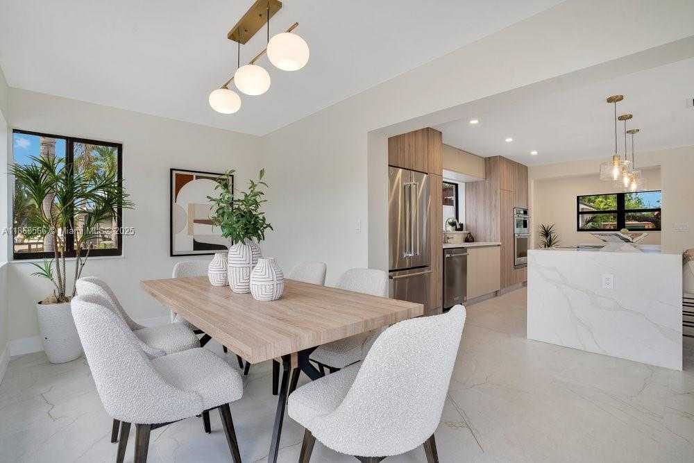Small Image of 1004 GUAVA ISLE, Fort Lauderdale Number 12