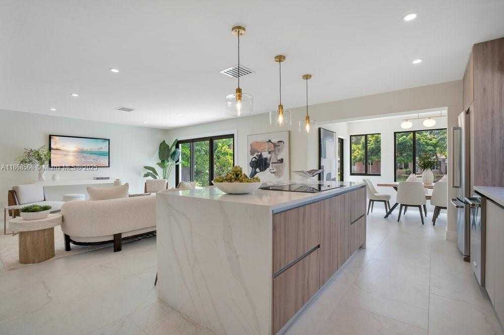 Small Image of 1004 GUAVA ISLE, Fort Lauderdale Number 15