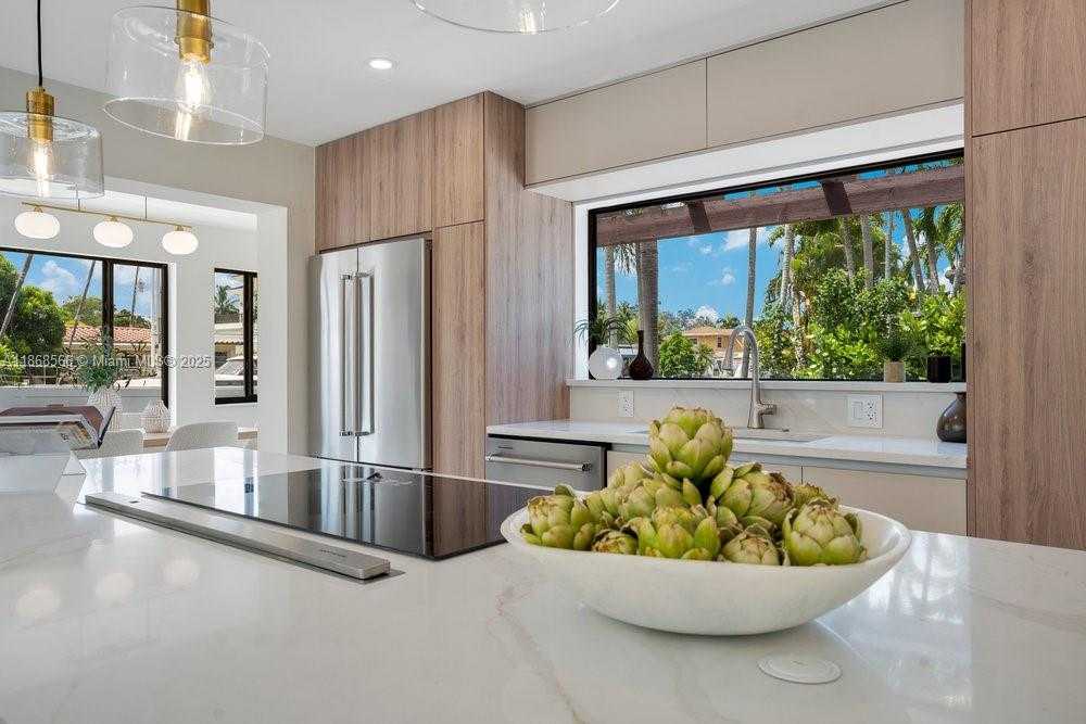 Small Image of 1004 GUAVA ISLE, Fort Lauderdale Number 18