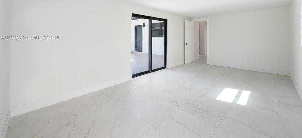 Small Image of 1004 GUAVA ISLE, Fort Lauderdale Number 28