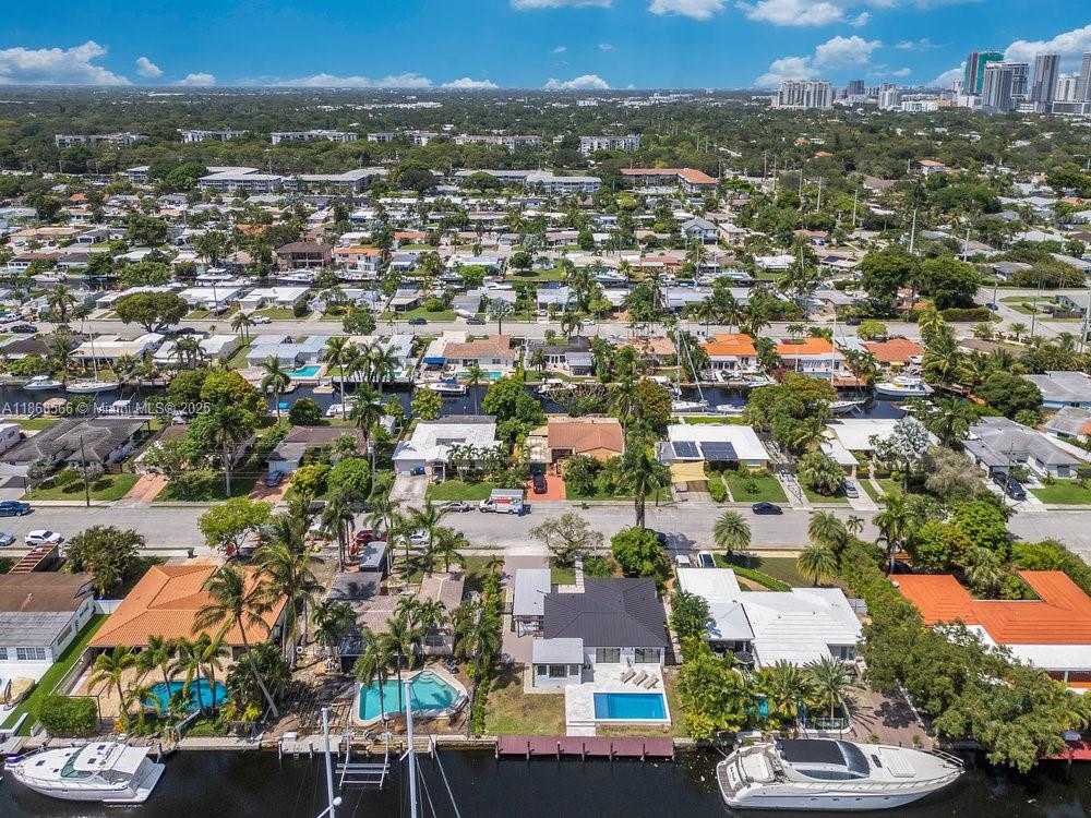 Small Image of 1004 GUAVA ISLE, Fort Lauderdale Number 38