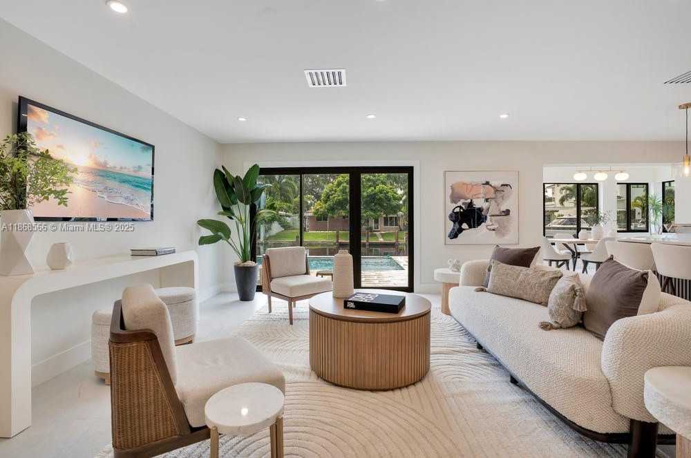 Small Image of 1004 GUAVA ISLE, Fort Lauderdale Number 8
