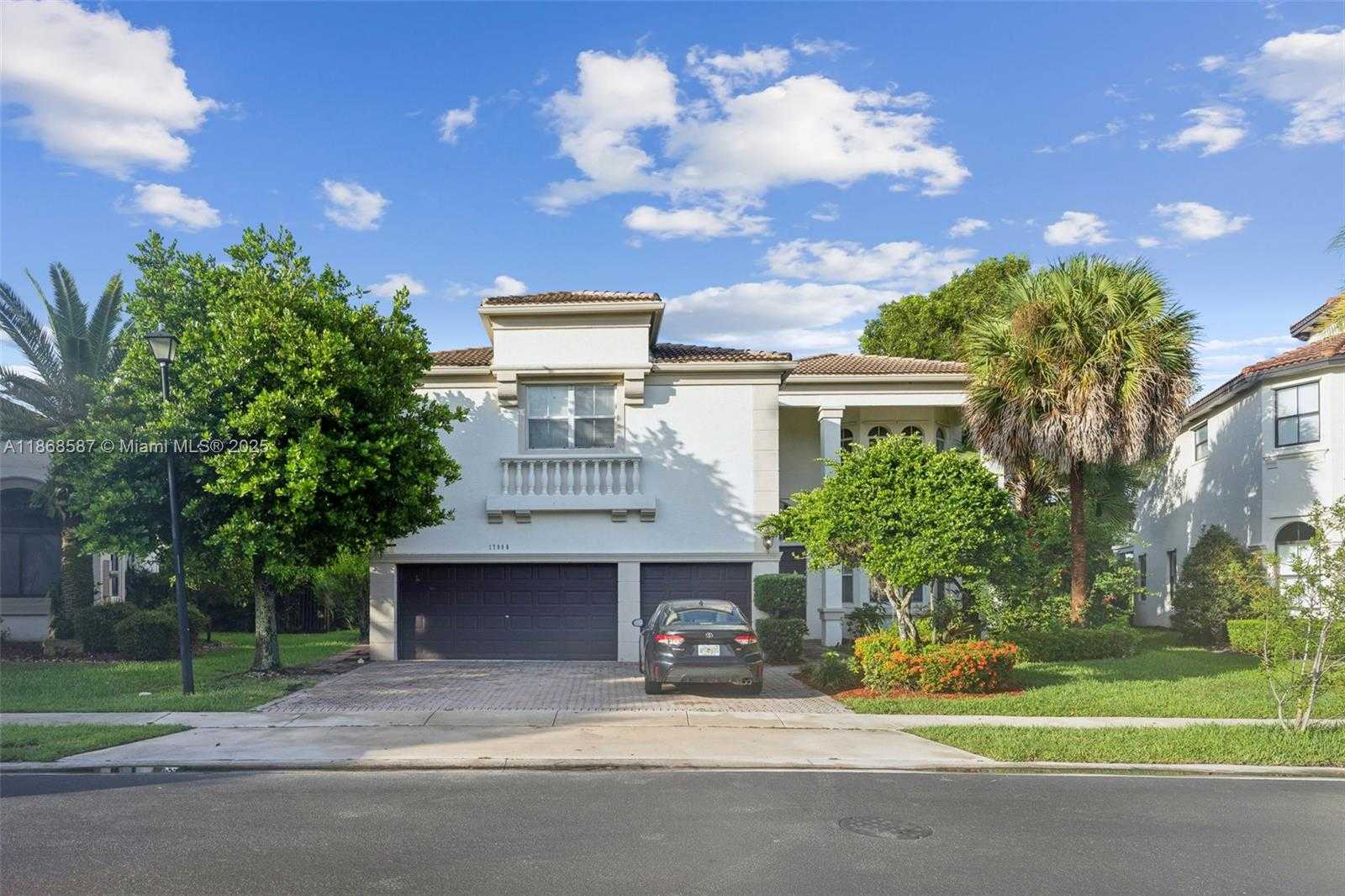 Small Image of 17098 SOUTH WEST 16TH ST, Pembroke Pines Number 2