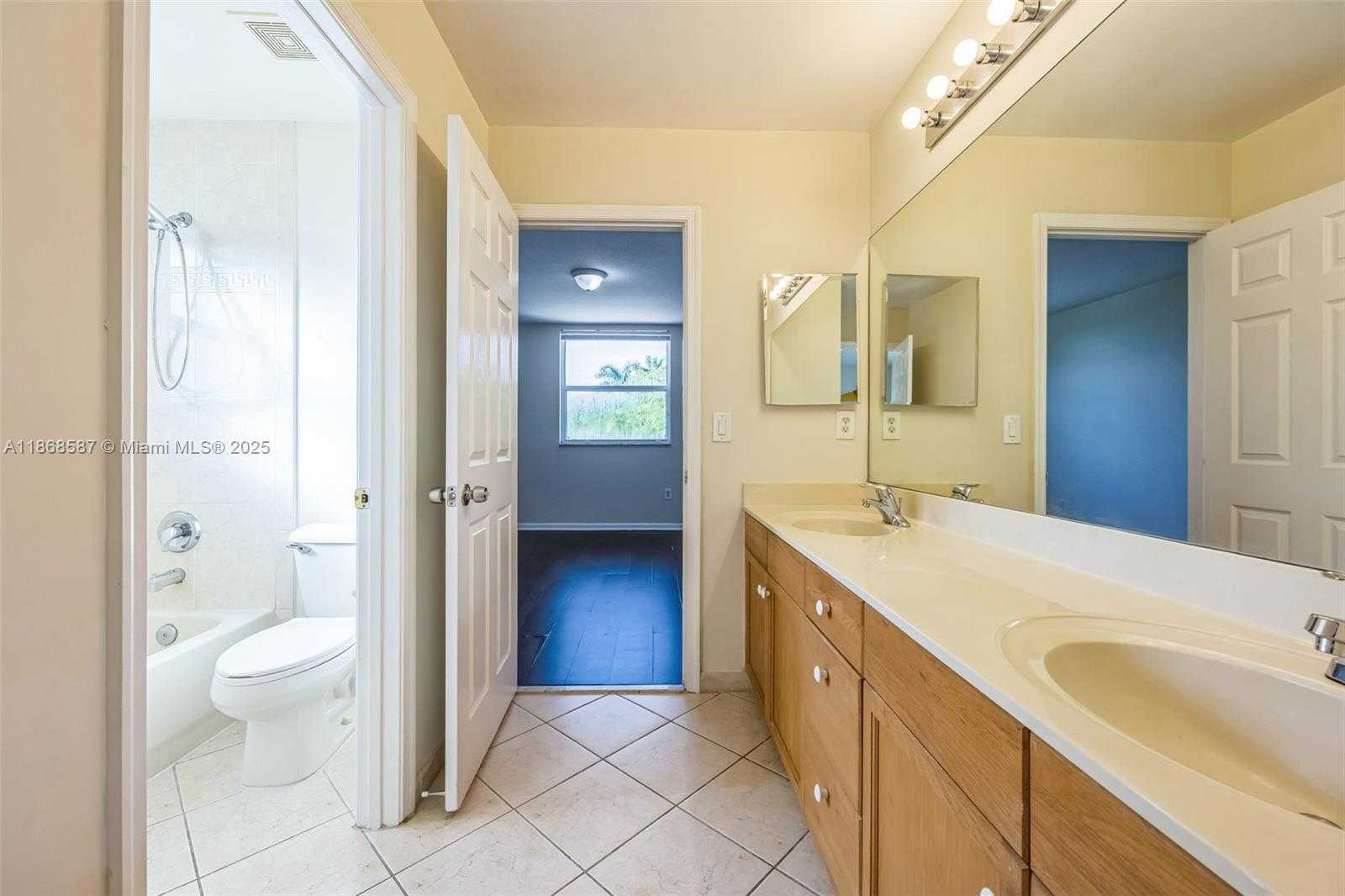 Small Image of 17098 SOUTH WEST 16TH ST, Pembroke Pines Number 26
