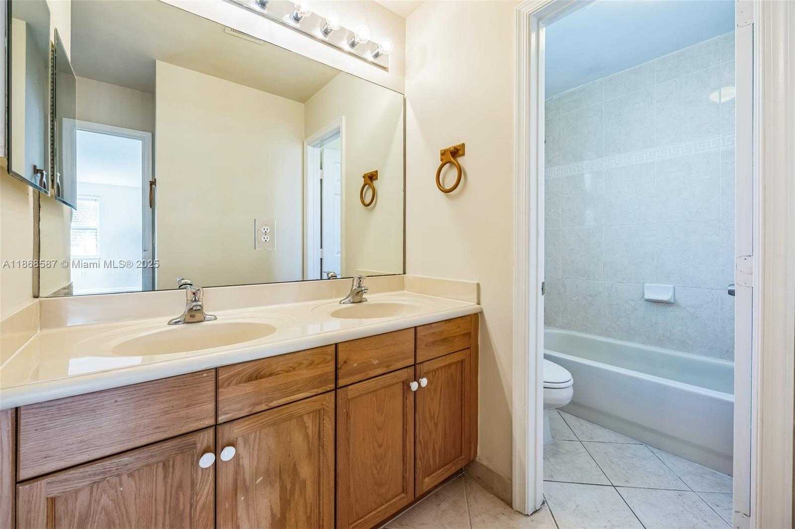 Small Image of 17098 SOUTH WEST 16TH ST, Pembroke Pines Number 27