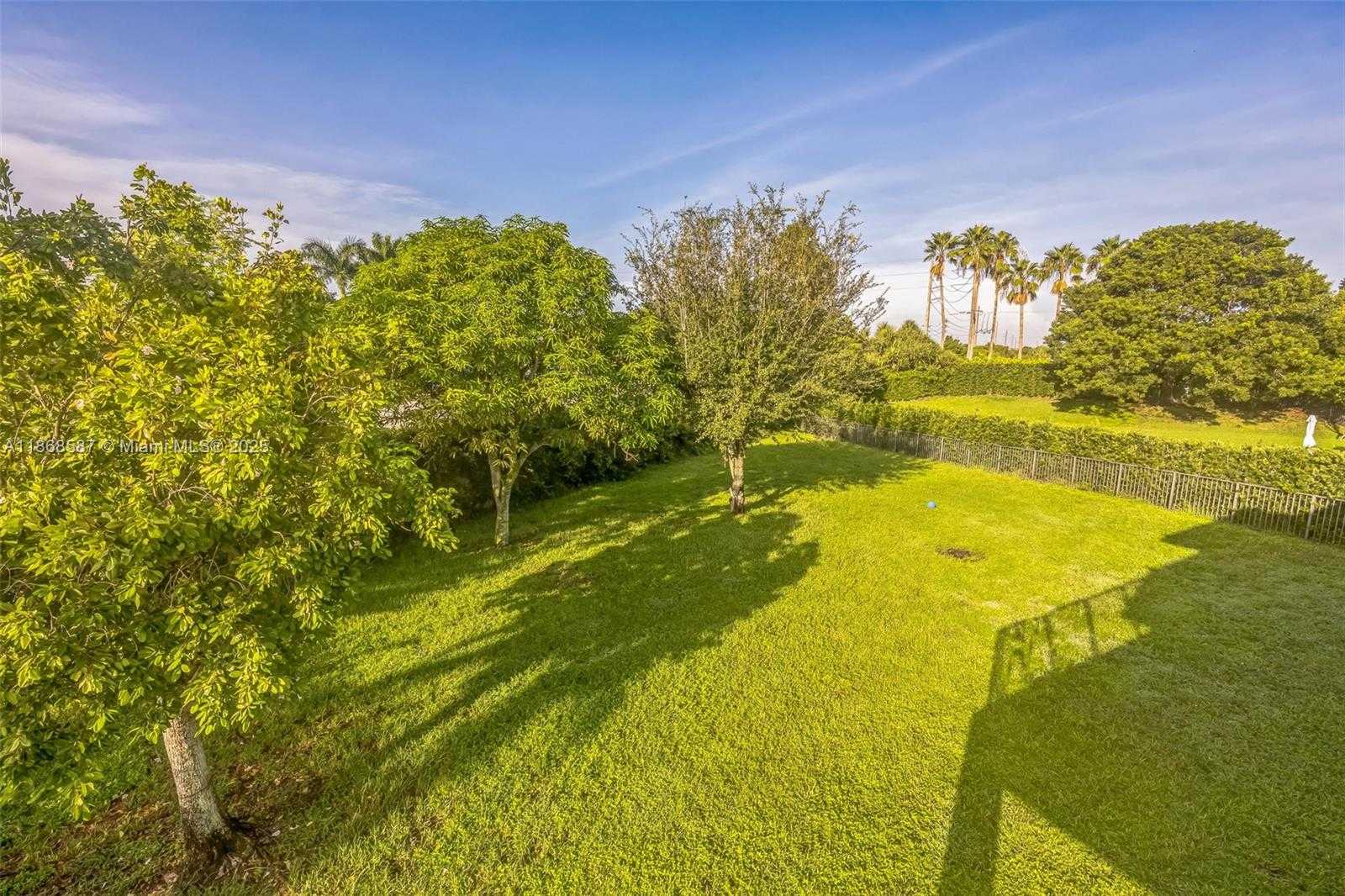 Small Image of 17098 SOUTH WEST 16TH ST, Pembroke Pines Number 29