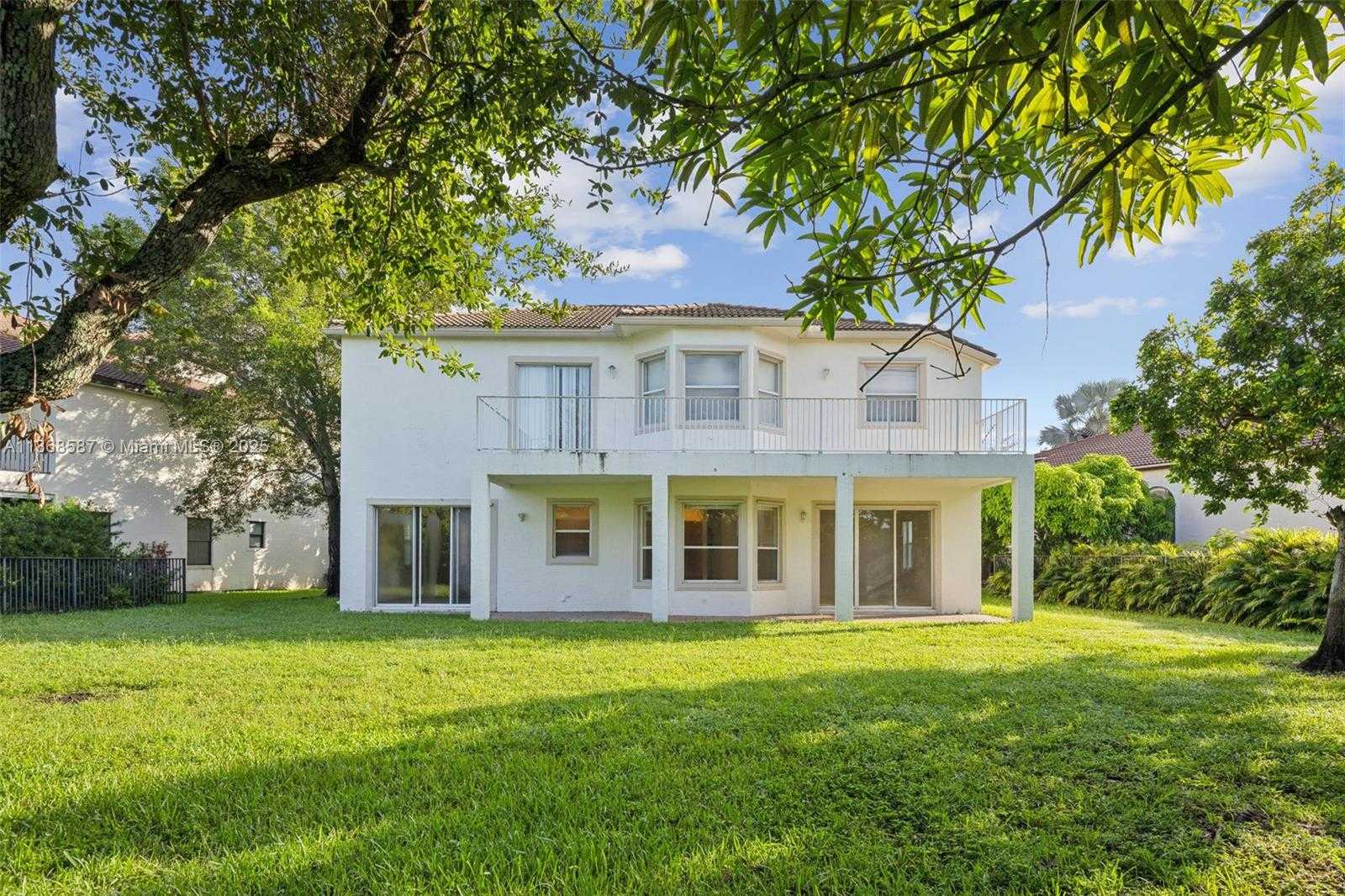 Small Image of 17098 SOUTH WEST 16TH ST, Pembroke Pines Number 30