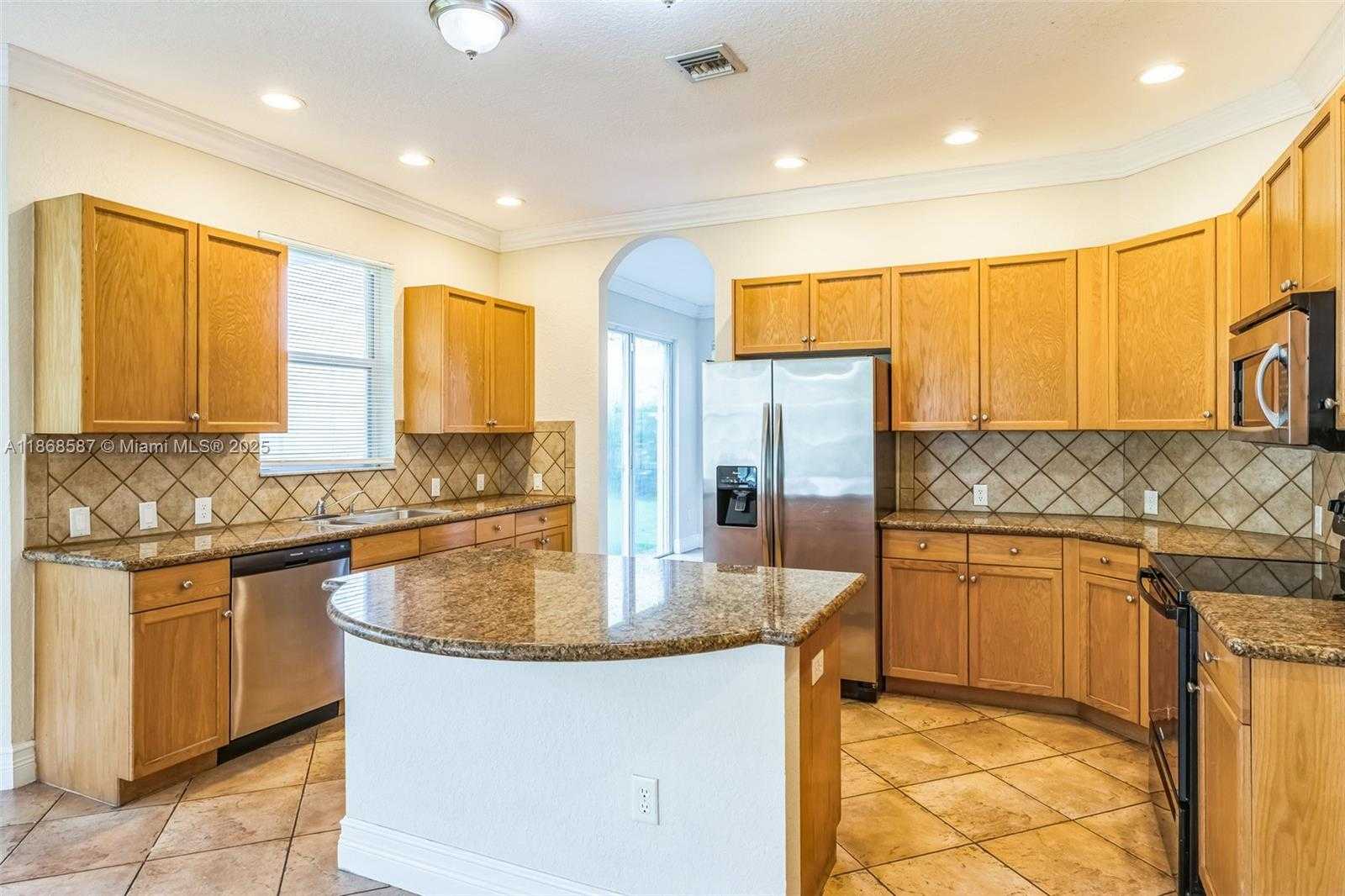 Small Image of 17098 SOUTH WEST 16TH ST, Pembroke Pines Number 9