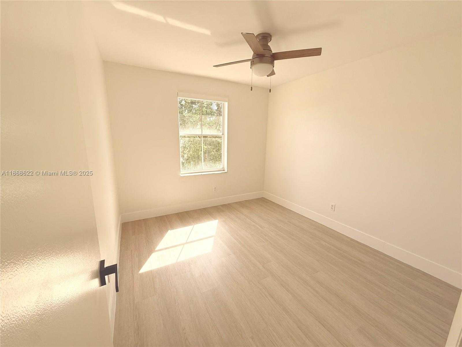 Small Image of 6955 SOUTH WEST 148TH LN, Davie Number 14