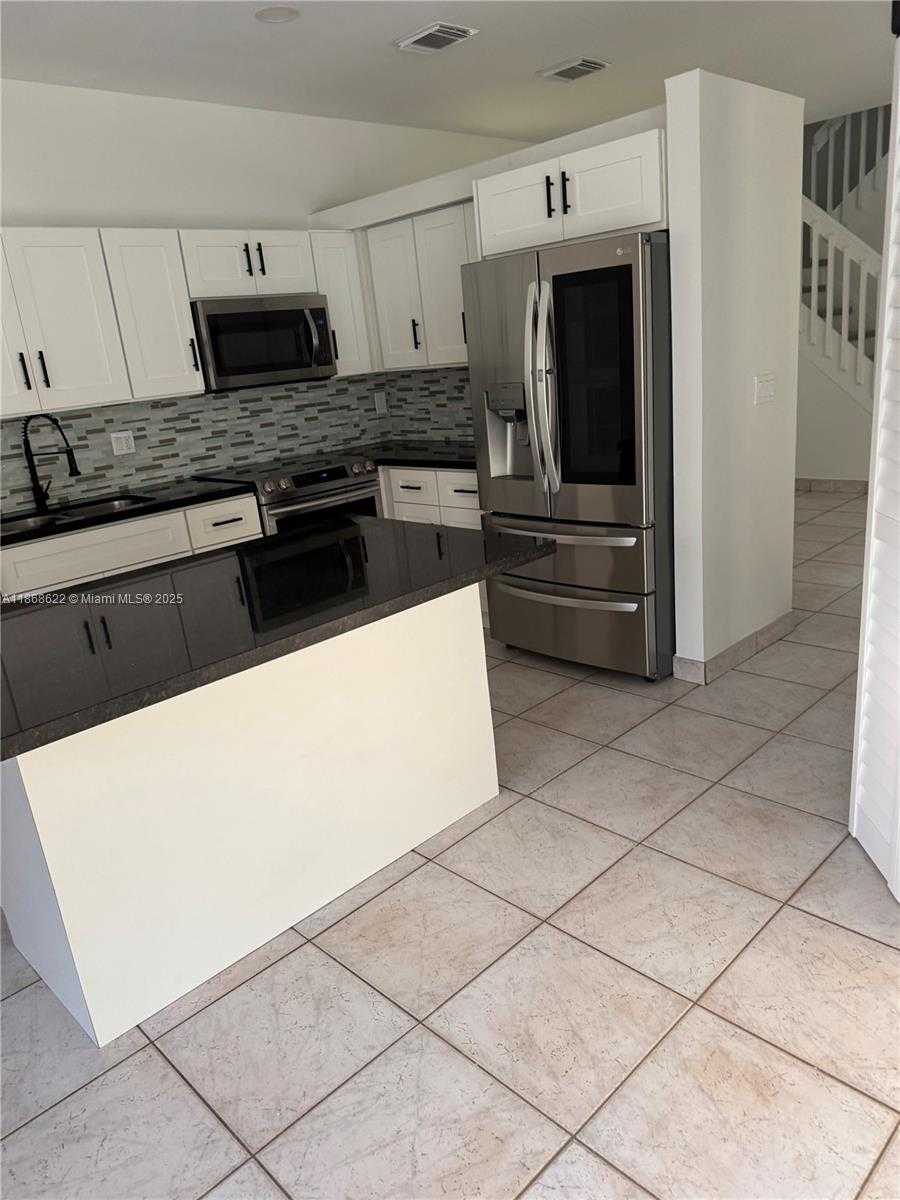 Small Image of 6955 SOUTH WEST 148TH LN, Davie Number 21