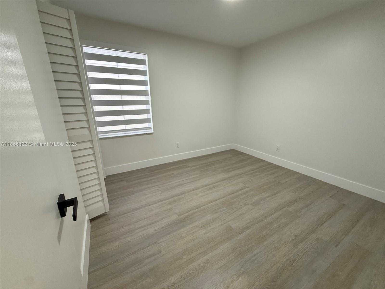 Small Image of 6955 SOUTH WEST 148TH LN, Davie Number 26