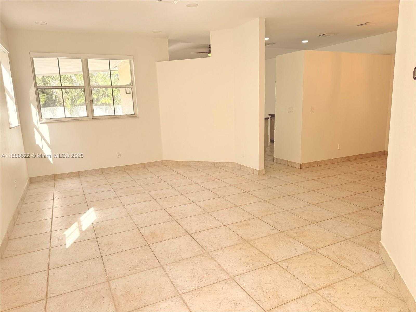 Small Image of 6955 SOUTH WEST 148TH LN, Davie Number 3