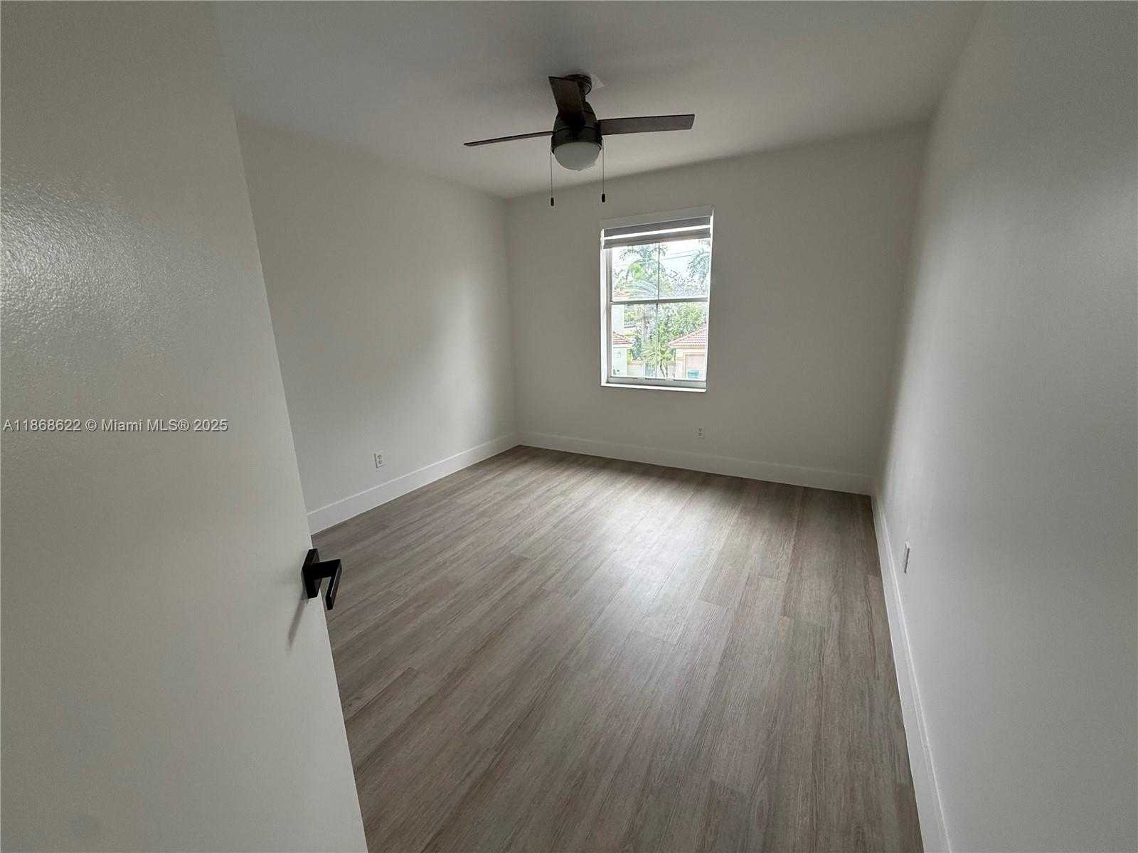 Small Image of 6955 SOUTH WEST 148TH LN, Davie Number 31