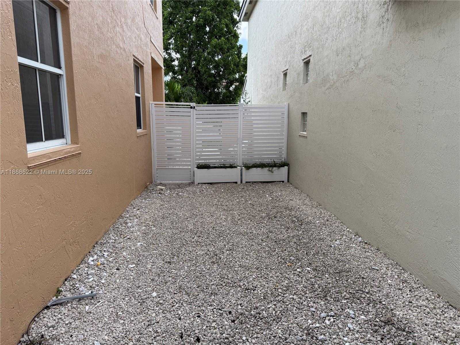 Small Image of 6955 SOUTH WEST 148TH LN, Davie Number 34