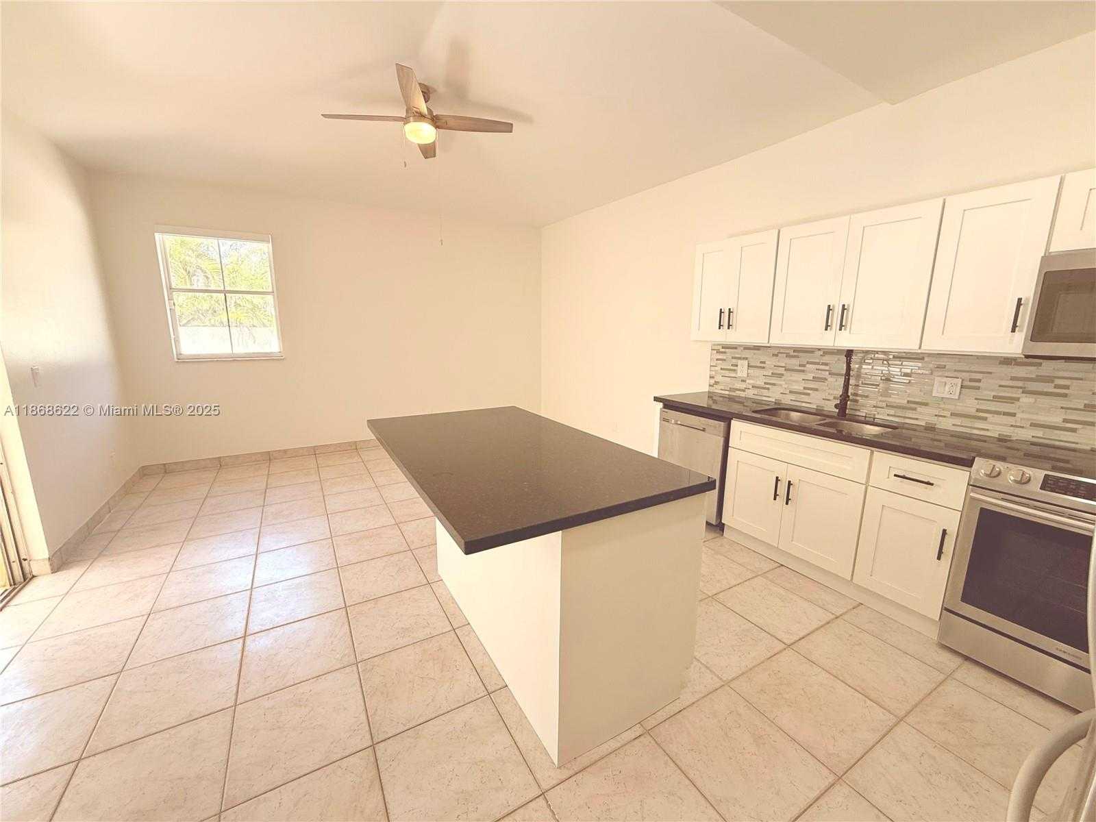 Small Image of 6955 SOUTH WEST 148TH LN, Davie Number 8