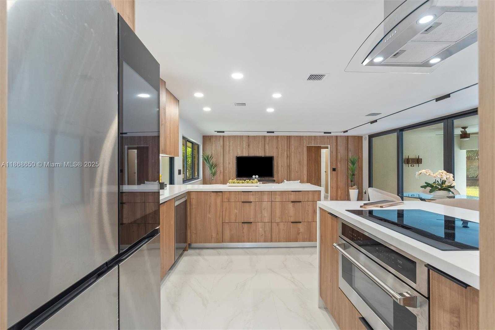 Small Image of 2020 NORTH EAST 54TH, Fort Lauderdale Number 10