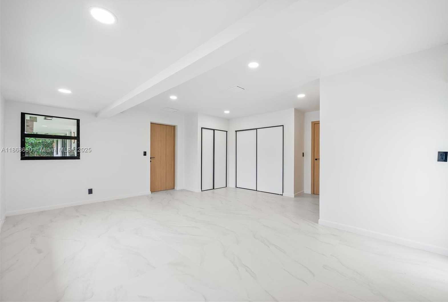 Small Image of 2020 NORTH EAST 54TH, Fort Lauderdale Number 18