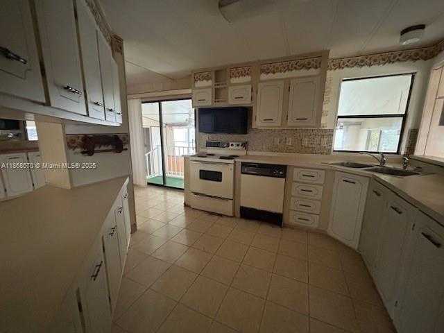 Small Image of 5339 NORTH WEST 4TH TER, Deerfield Beach Number 12
