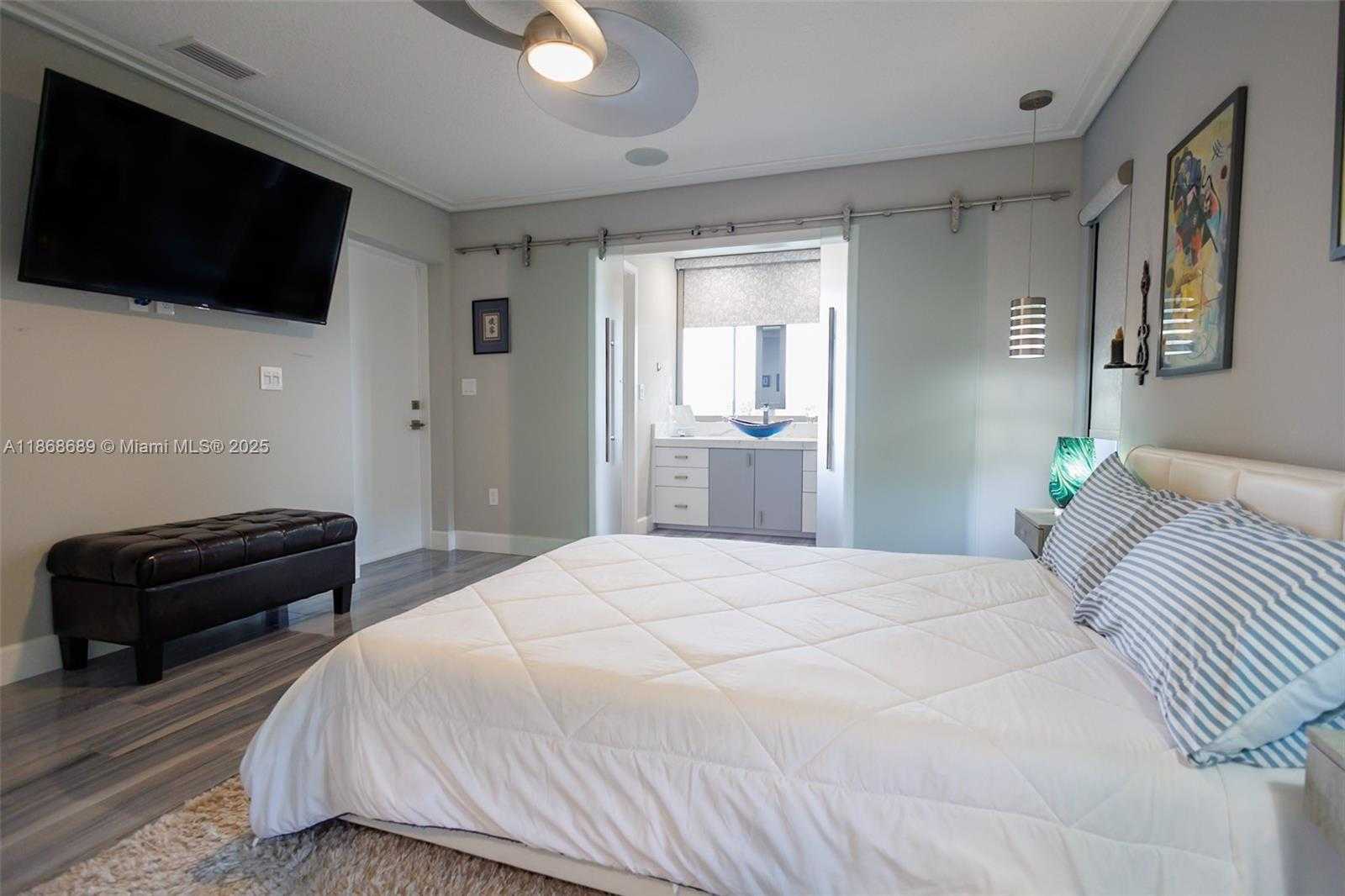 Small Image of 1058 LAKE CARRIE DR, Lake Placid Number 21