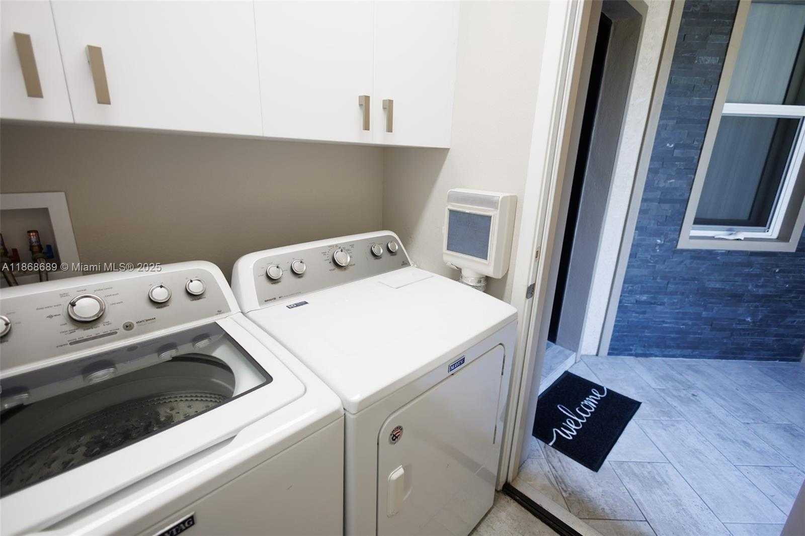Small Image of 1058 LAKE CARRIE DR, Lake Placid Number 44