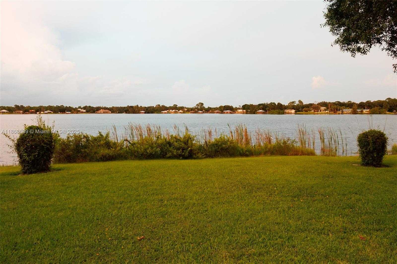 Small Image of 1058 LAKE CARRIE DR, Lake Placid Number 66