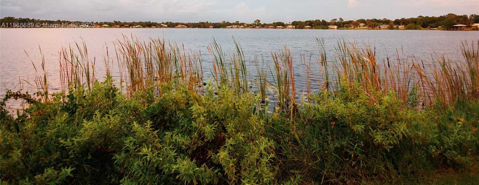 Small Image of 1058 LAKE CARRIE DR, Lake Placid Number 67