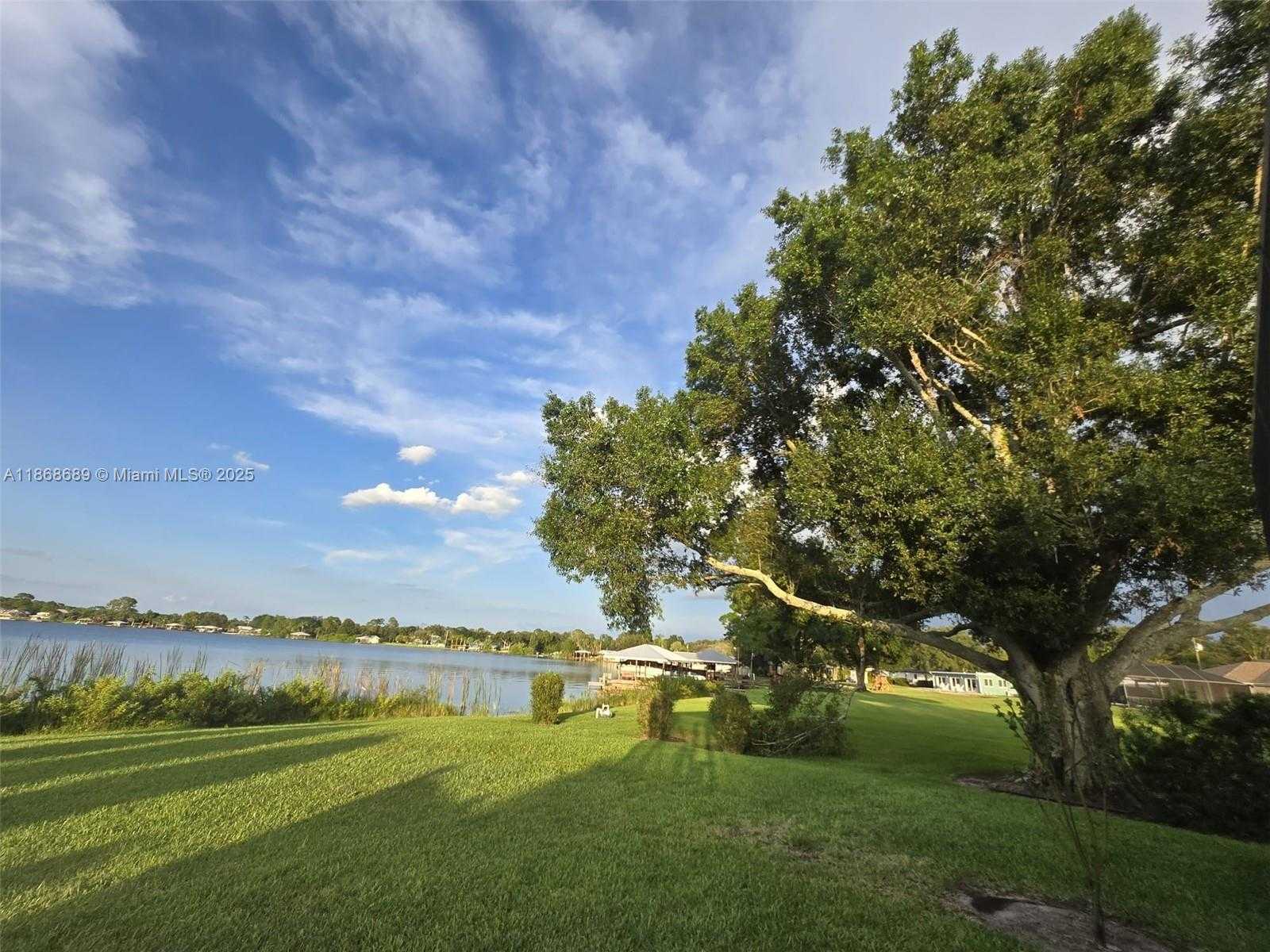 Small Image of 1058 LAKE CARRIE DR, Lake Placid Number 76