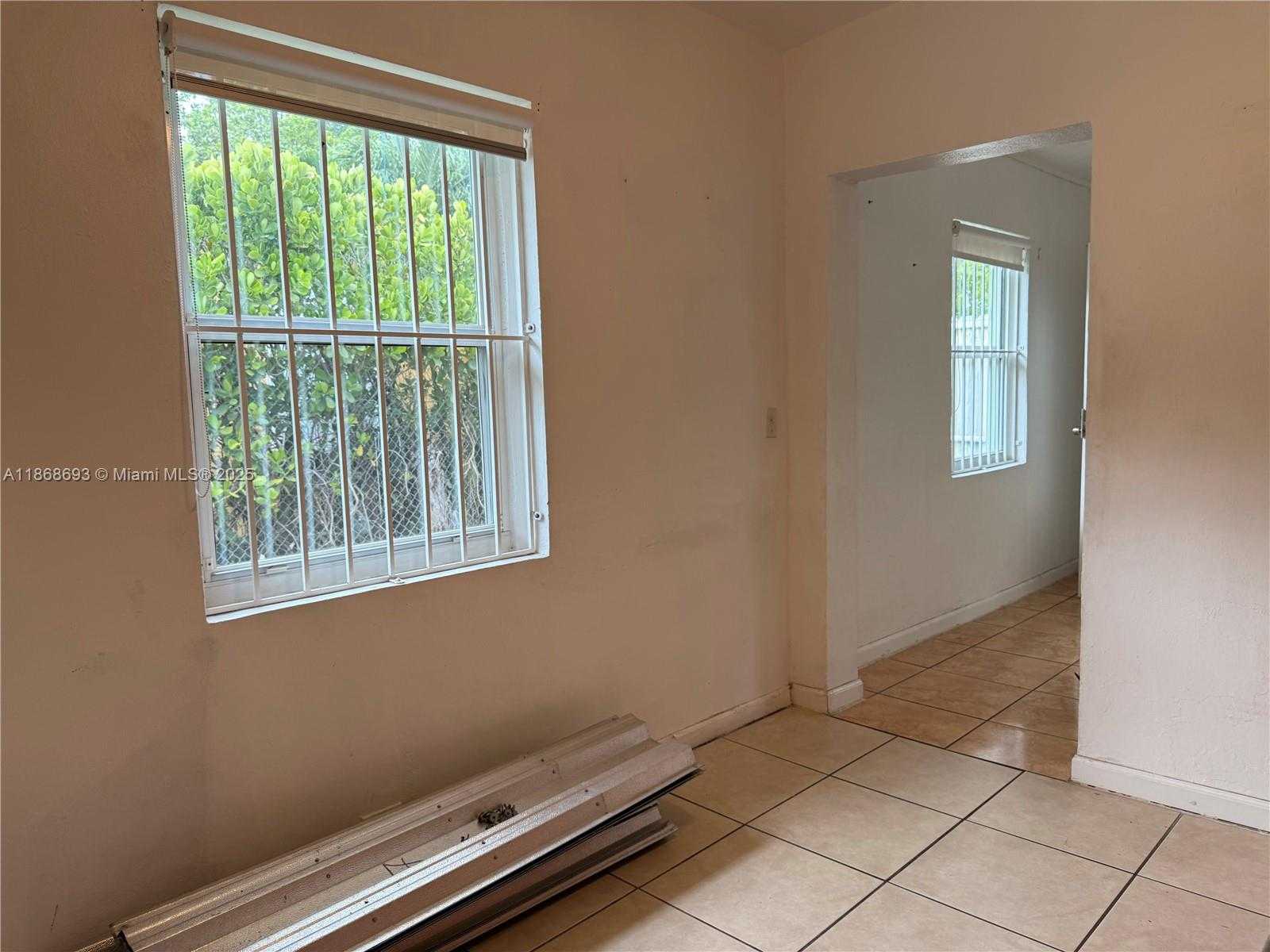 Small Image of 1060 NORTH WEST 121ST ST, North Miami Number 10