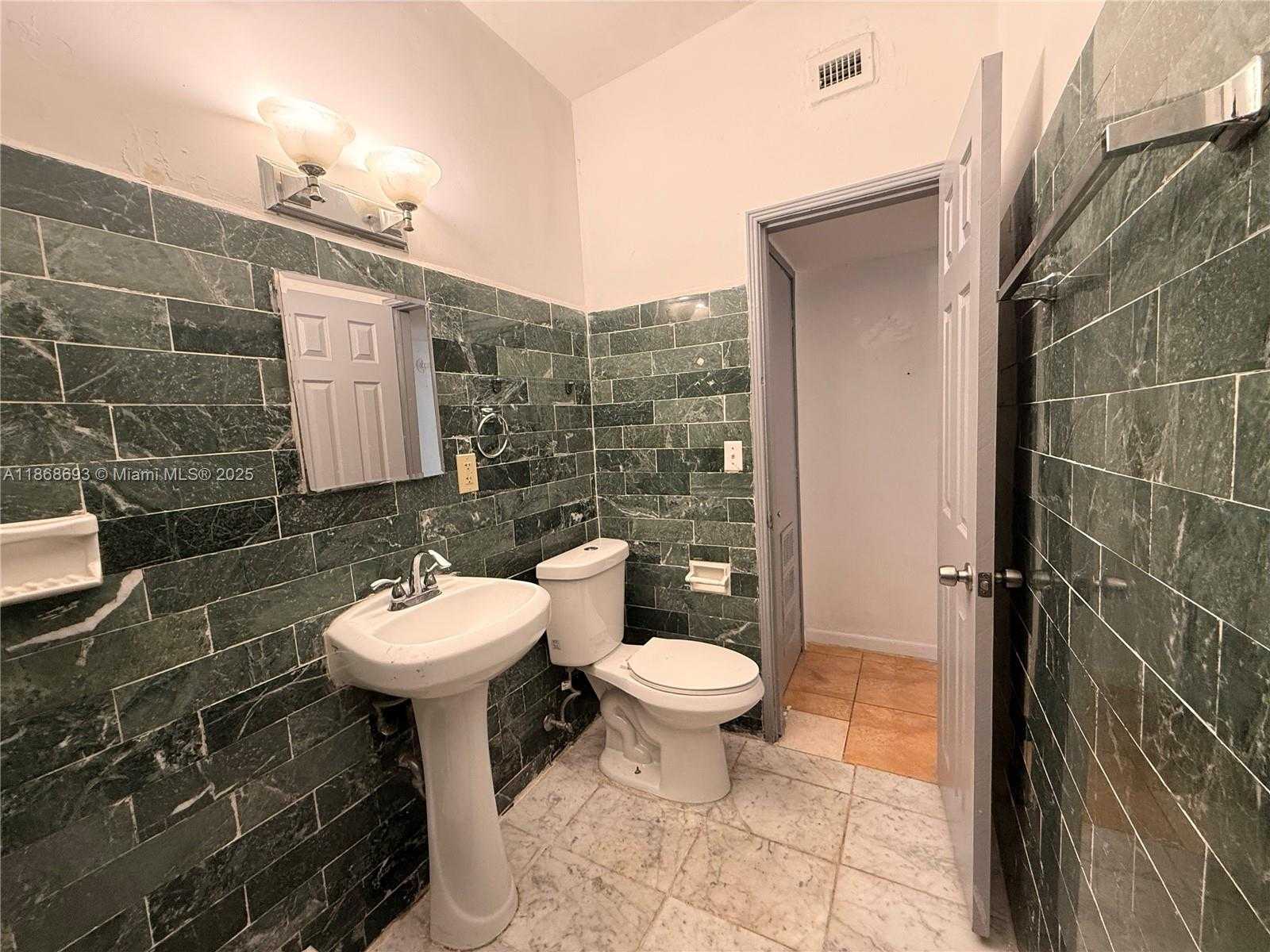 Small Image of 1060 NORTH WEST 121ST ST, North Miami Number 12