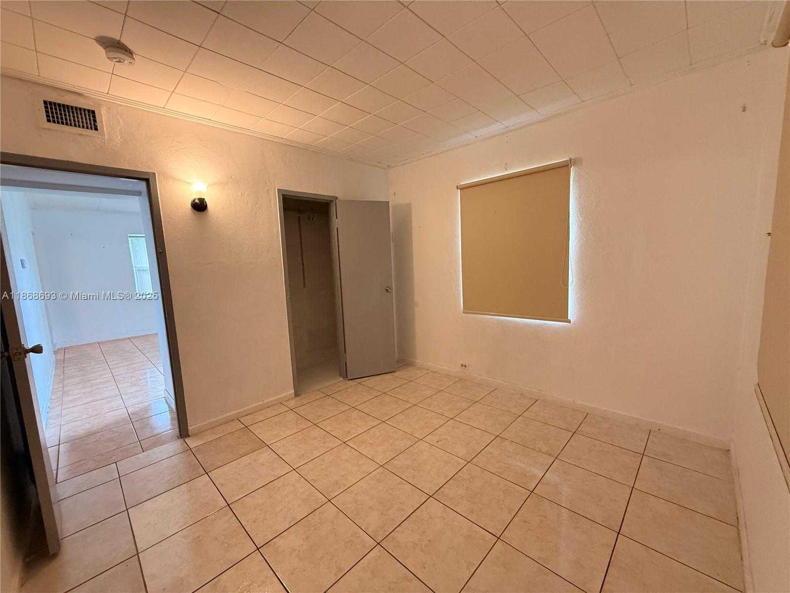 Small Image of 1060 NORTH WEST 121ST ST, North Miami Number 15