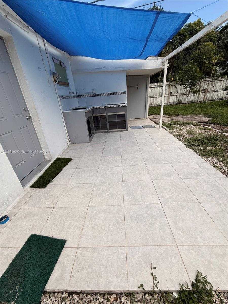 Small Image of 1060 NORTH WEST 121ST ST, North Miami Number 17