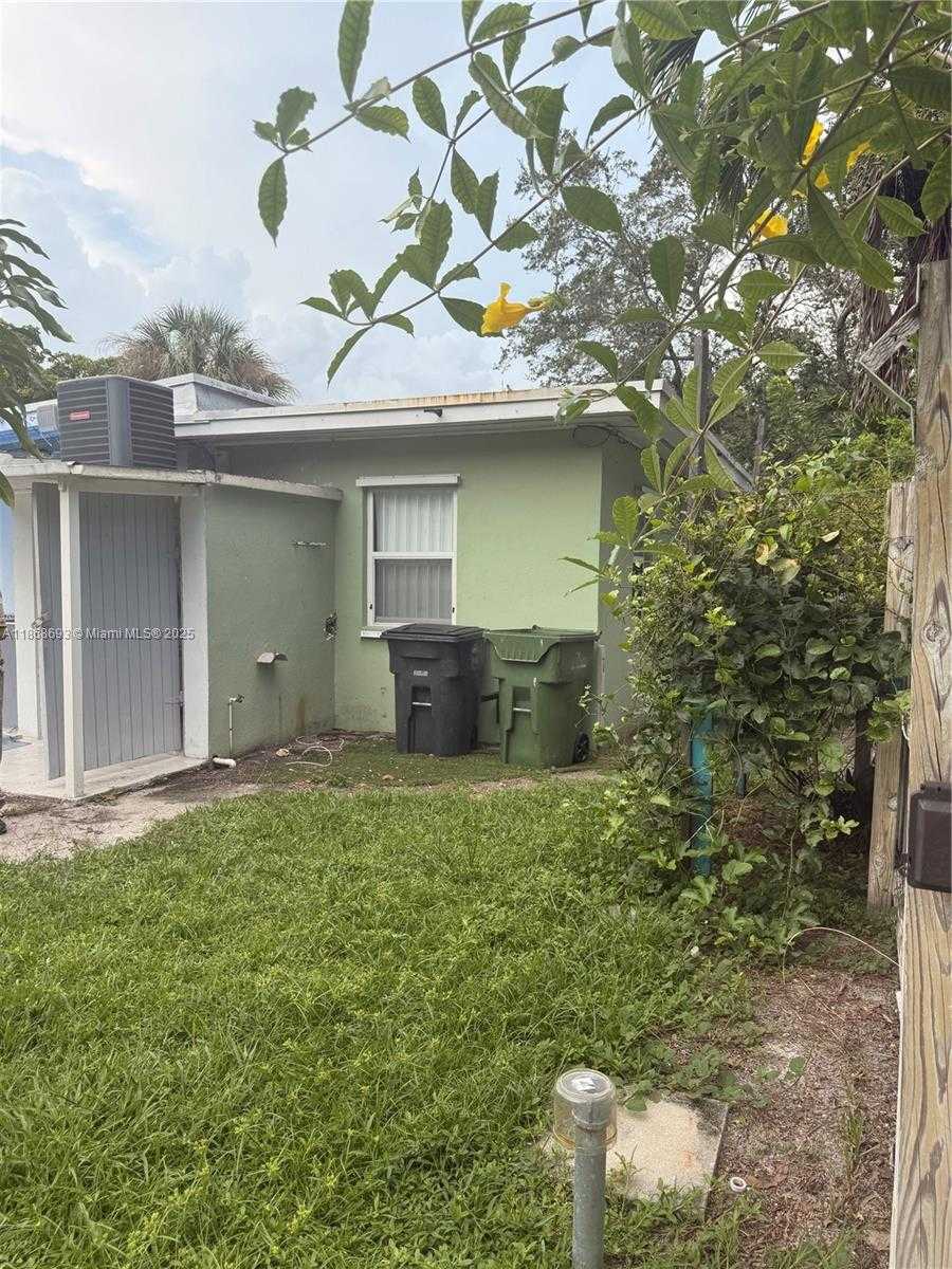 Small Image of 1060 NORTH WEST 121ST ST, North Miami Number 18