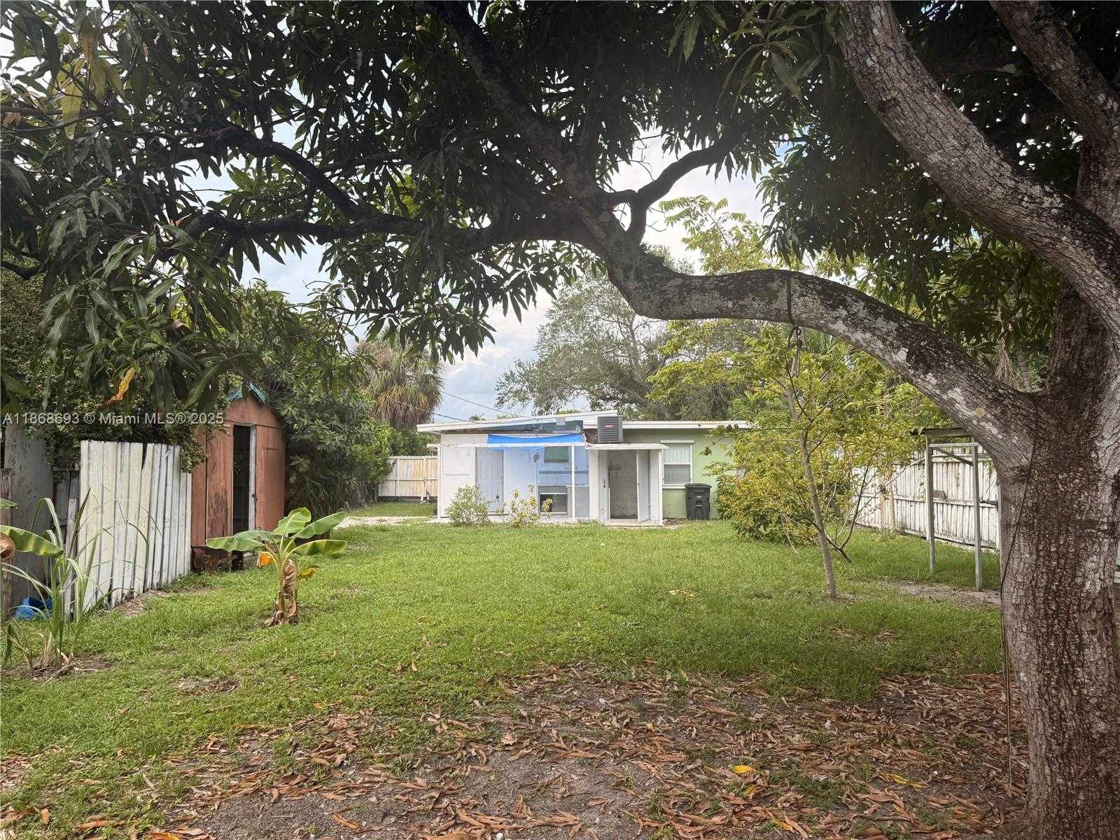 Small Image of 1060 NORTH WEST 121ST ST, North Miami Number 3