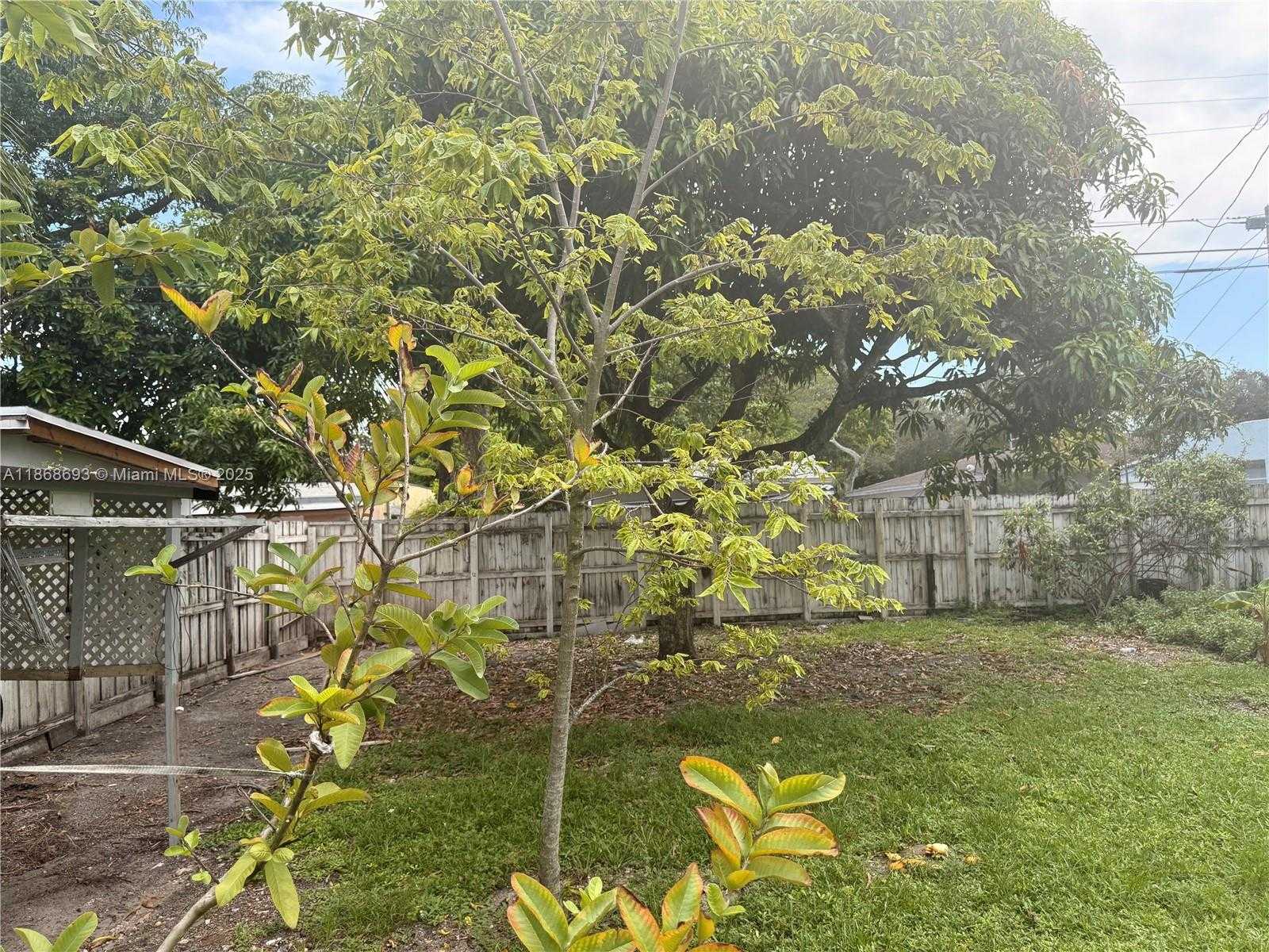 Small Image of 1060 NORTH WEST 121ST ST, North Miami Number 5