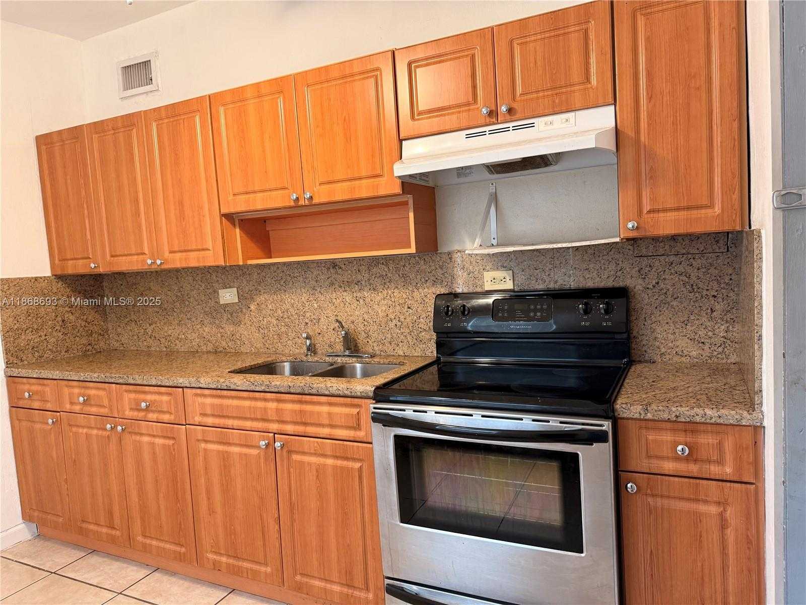 Small Image of 1060 NORTH WEST 121ST ST, North Miami Number 7